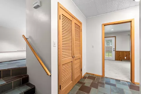 Entry Way - 1618 S Riverdale Dr, Appleton, WI 54914 photo 1 of 5