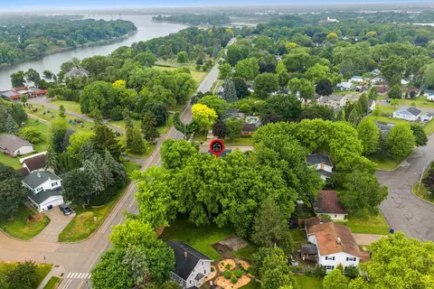 View/Area - 1618 S Riverdale Dr, Appleton, WI 54914 photo 2 of 5