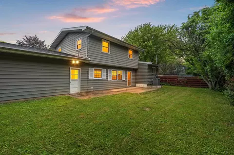 Exterior - 1618 S Riverdale Dr, Appleton, WI 54914 photo 4 of 13