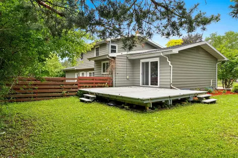 Exterior - 1618 S Riverdale Dr, Appleton, WI 54914 photo 6 of 13