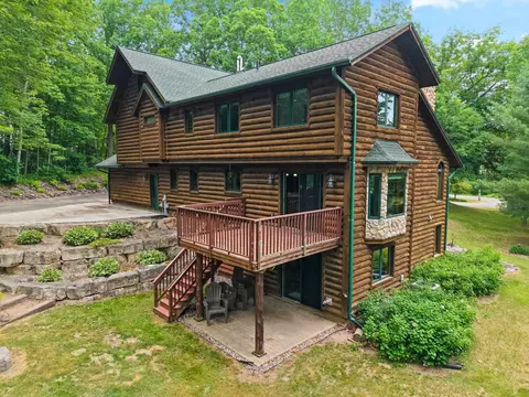 2765 Scotch Pine Trl, Green Bay, WI 54313