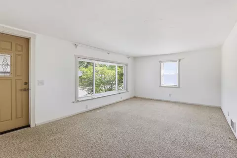 Living - 521 E Calumet St, Appleton, WI 54915 photo 1 of 3