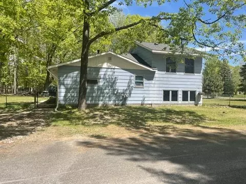2601 W 2nd Ave, Gladstone, MI 49837