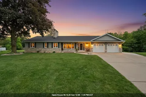 2687 Vissers Ct, Green Bay, WI 54313