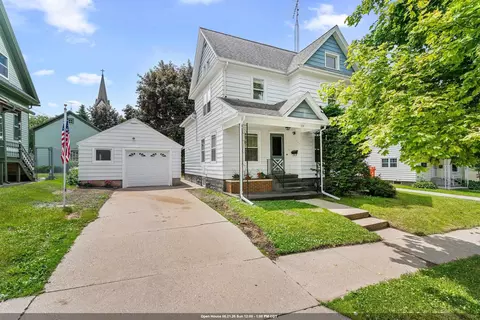 110 W Liberty St, Berlin, WI 54923