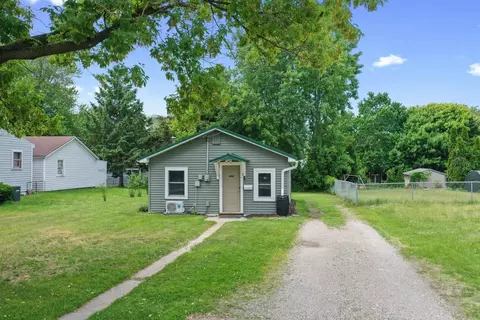 977 Velp Ave, Green Bay, WI 54303