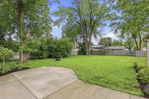 Exterior - 821 S Weimar St, Appleton, WI 54915 photo 6 of 9