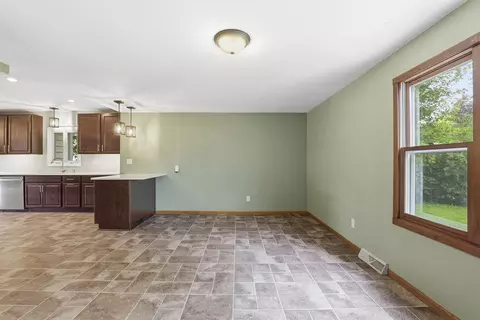 Living - 821 S Weimar St, Appleton, WI 54915 photo 4 of 4