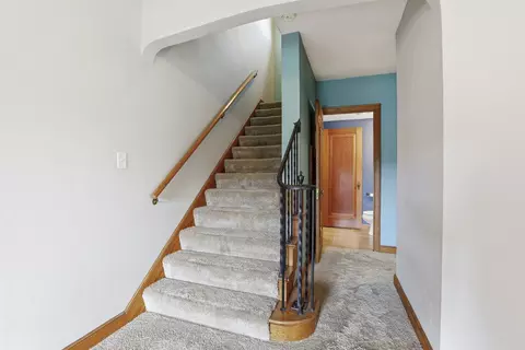 Entry Way - 821 S Weimar St, Appleton, WI 54915 photo 2 of 3