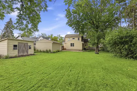 Exterior - 821 S Weimar St, Appleton, WI 54915 photo 7 of 9