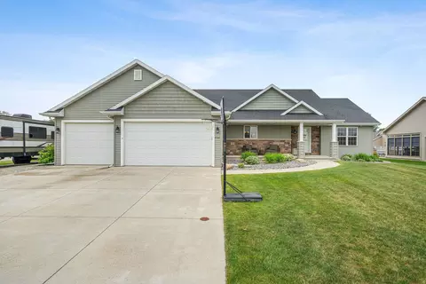 4866 N Wren Dr, Appleton, WI 54913
