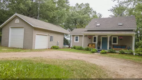 e1829 Hoffman Lane, Iola, WI 54945