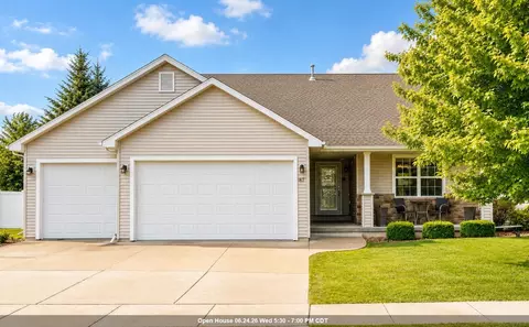 1578 Lone Oak Dr, Neenah, WI 54956
