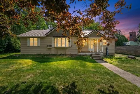 17 N 5th St, Winneconne, WI 54986
