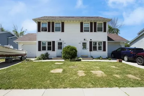 2551 Clover St, Oshkosh, WI 54901