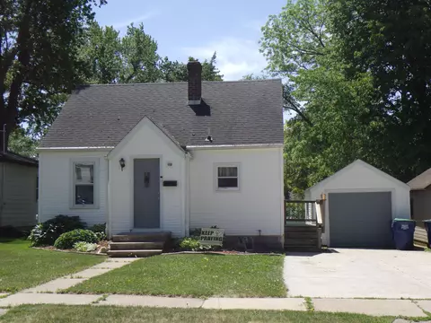 89 Torrey St, Clintonville, WI 54929