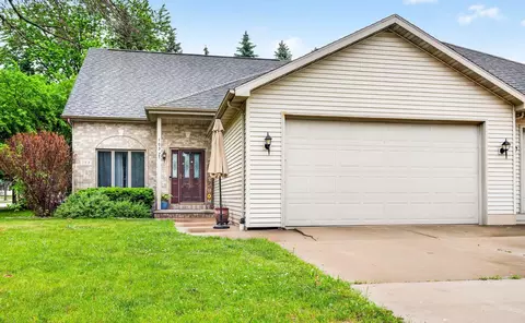 103 E Kennedy Ave, Kimberly, WI 54136