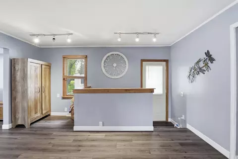 Entry Way - 709 E Goodall St, Appleton, WI 54915 photo 3 of 6