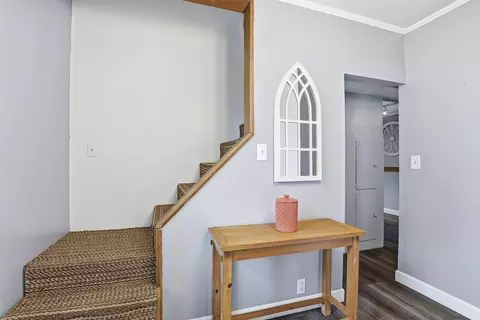 Entry Way - 709 E Goodall St, Appleton, WI 54915 photo 6 of 6