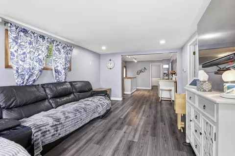 Living - 709 E Goodall St, Appleton, WI 54915 photo 1 of 1