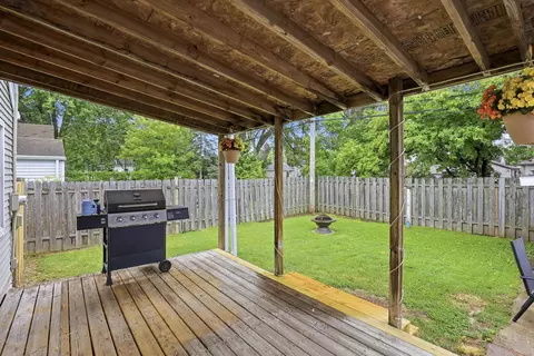 Exterior - 709 E Goodall St, Appleton, WI 54915 photo 3 of 4