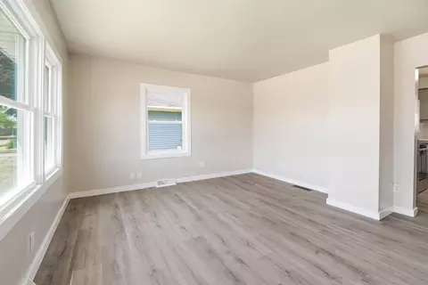 Living - 1014 W Kamps Ave, Appleton, WI 54914 photo 1 of 3