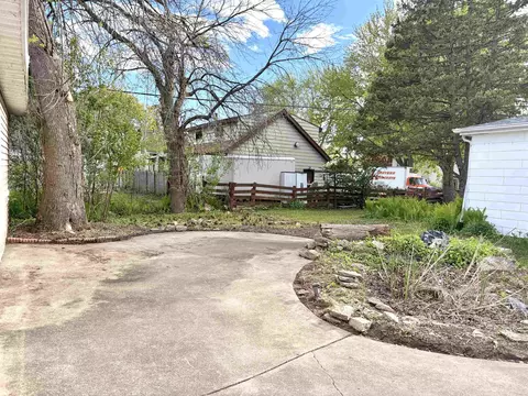 Exterior - 829 W Grant St, Appleton, WI 54914 photo 4 of 4