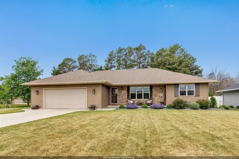 3801 Scotchman Cir, Green Bay, WI 54311