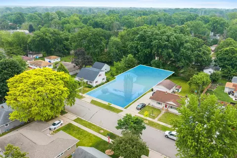 View/Area - 637 E Wilson Ave, Appleton, WI 54915 photo 2 of 6
