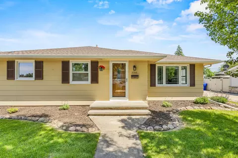 Exterior - 2700 N Lillian Ct, Appleton, WI 54911 photo 4 of 12