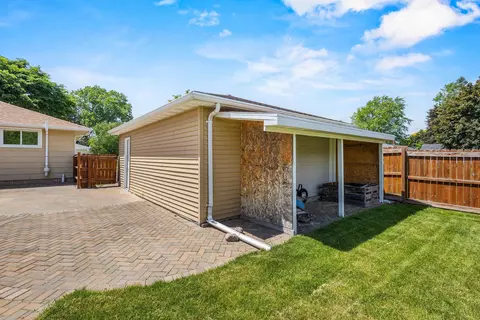 Exterior - 2700 N Lillian Ct, Appleton, WI 54911 photo 12 of 12