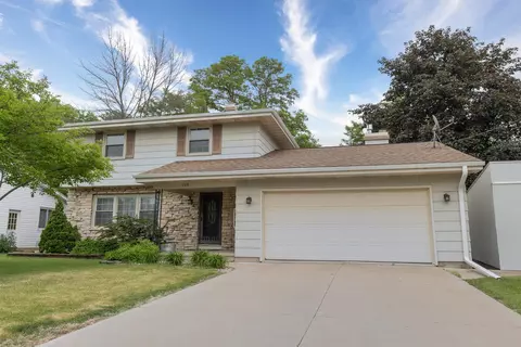 809 Melissa St, Menasha, WI 54952
