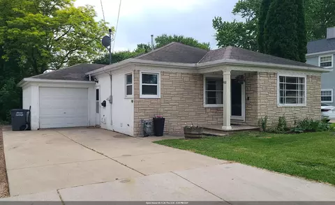 910 Catherine St, Green Bay, WI 54301