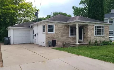 910 Catherine St, Green Bay, WI 54301