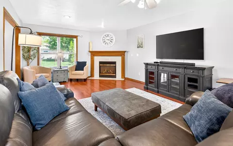 Living - n9152 Kernan Avenue, Appleton, WI 54915 photo 1 of 2