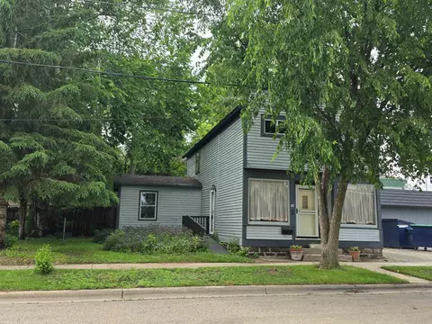 107 S Andrews St, Shawano, WI 54166