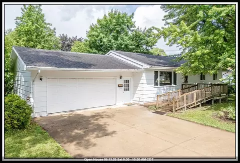 1205 Neenah St, New London, WI 54961