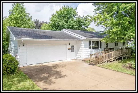 1205 Neenah St, New London, WI 54961