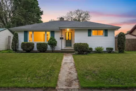 1727 30th St, Two Rivers, WI 54241