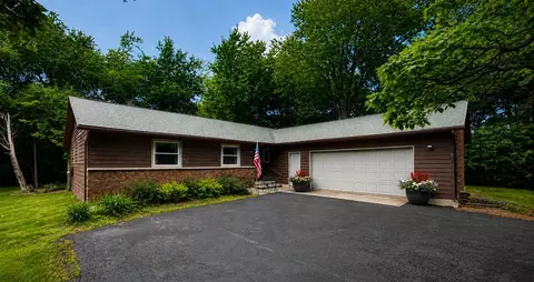 848 W South Park Ave, Oshkosh, WI 54902