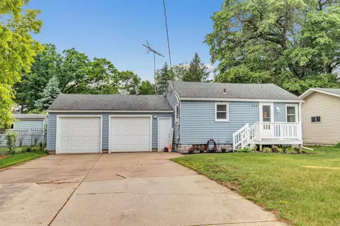 843 S Prospect St, Shawano, WI 54166