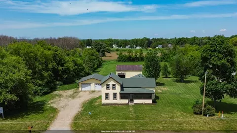 7466 State Road 91, Omro, WI 54963