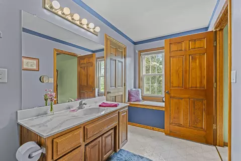 Bath - n340 Tamarack Circle, Appleton, WI 54915 photo 5 of 6