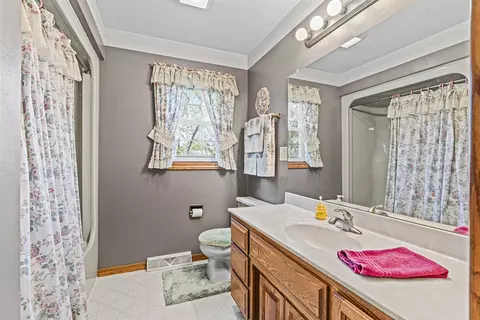 Bath - n340 Tamarack Circle, Appleton, WI 54915 photo 2 of 6