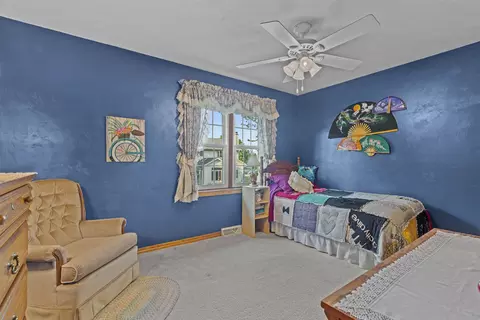 Bedroom - n340 Tamarack Circle, Appleton, WI 54915 photo 4 of 10