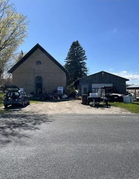 n1807 Saint Peters Road, Kewaunee, WI 54216