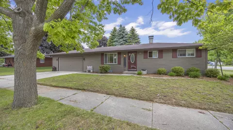 3924 S 22nd St, Sheboygan, WI 53081