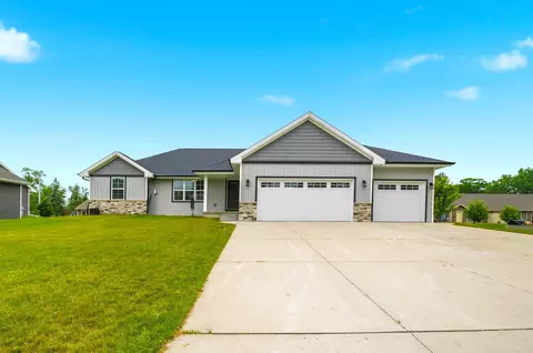 511 Adams St, Oconto, WI 54153