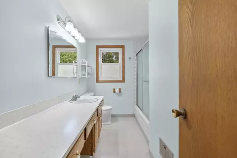 Bath - 1136 W Roberts Ave, Appleton, WI 54914 photo 2 of 2