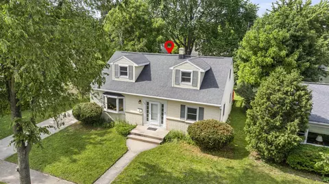 View/Area - 1136 W Roberts Ave, Appleton, WI 54914 photo 1 of 10